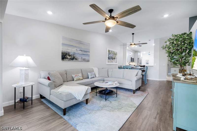 2 bedroom Condominium at 810 New Waterford Dr 203, New Waterford, Naples — photo 5