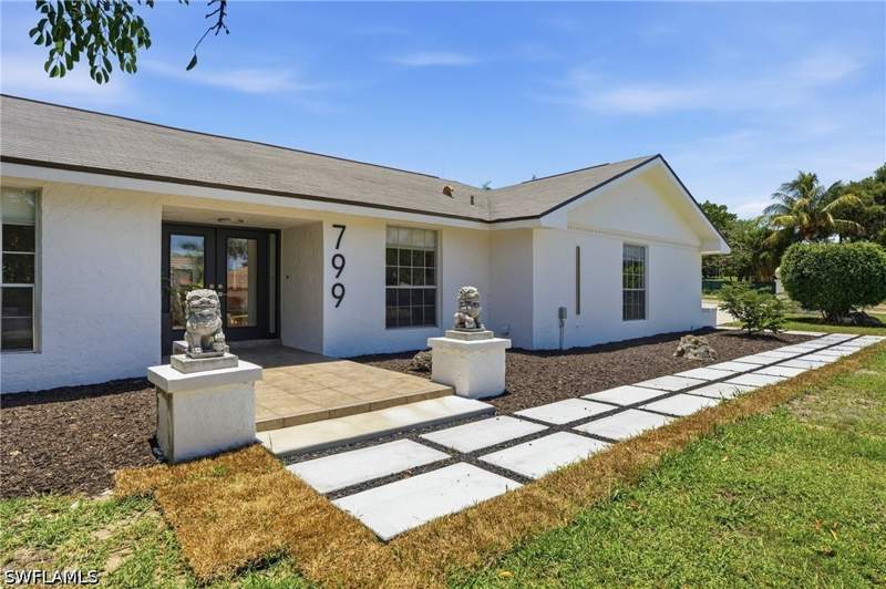 4 bedroom SingleFamilyResidence at 799 S Barfield Dr, Caxambas, Marco Island — photo 3