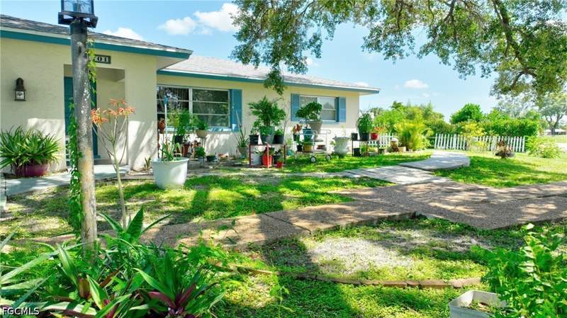 3 bedroom SingleFamilyResidence at 1701 Ridgecrest ST, WEDGEWOOD, Lehigh Acres — photo 5