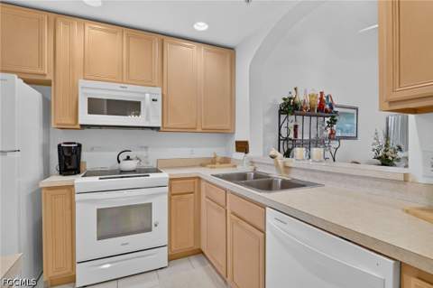 6820 Sterling Greens Pl 402, Naples FL - photo 14 of 39