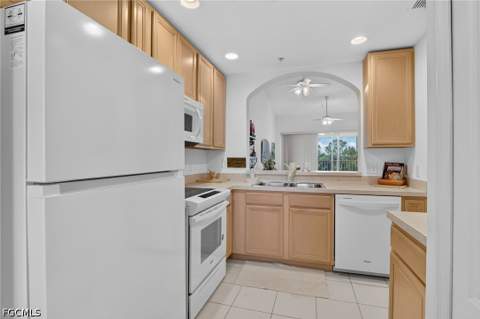 6820 Sterling Greens Pl 402, Naples FL - photo 17 of 39