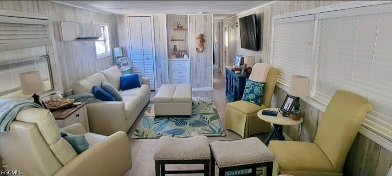 1 bedroom ManufacturedHome at 16970 Fishermans Cv, Capn Macs Mobile Home, Bokeelia — photo 4
