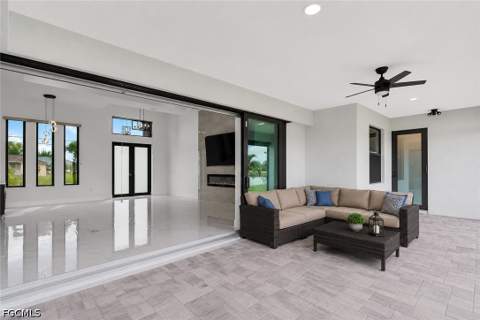 424 SW 26th Ave, Cape Coral FL - photo 6 of 20