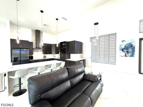 424 SW 26th Ave, Cape Coral FL - photo 8 of 20