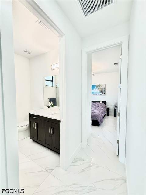 424 SW 26th Ave, Cape Coral FL - photo 9 of 20