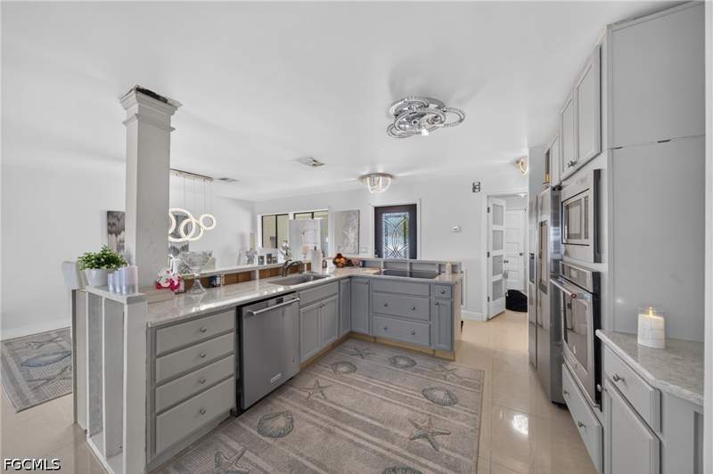 3 bedroom SingleFamilyResidence at 13402 Marquette Blvd, Fort Myers Shores, Fort Myers — photo 4