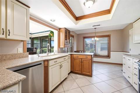 120 Fleur De Lis Ln, Naples FL - photo 10 of 35
