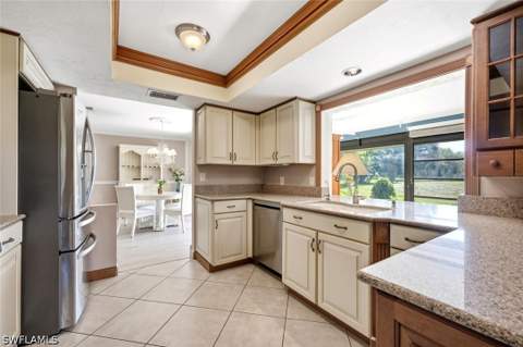 120 Fleur De Lis Ln, Naples FL - photo 12 of 35