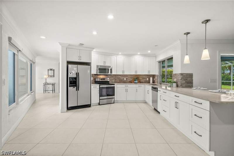 3 bedroom SingleFamilyResidence at 421 Palm River Blvd, Palm River Estates, Naples — photo 1