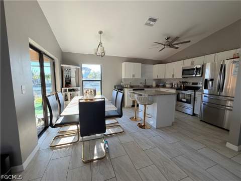 100 NW 13th Pl, Cape Coral FL - photo 10 of 28
