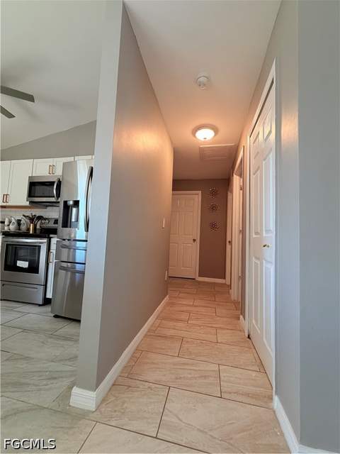 100 NW 13th Pl, Cape Coral FL - photo 13 of 28