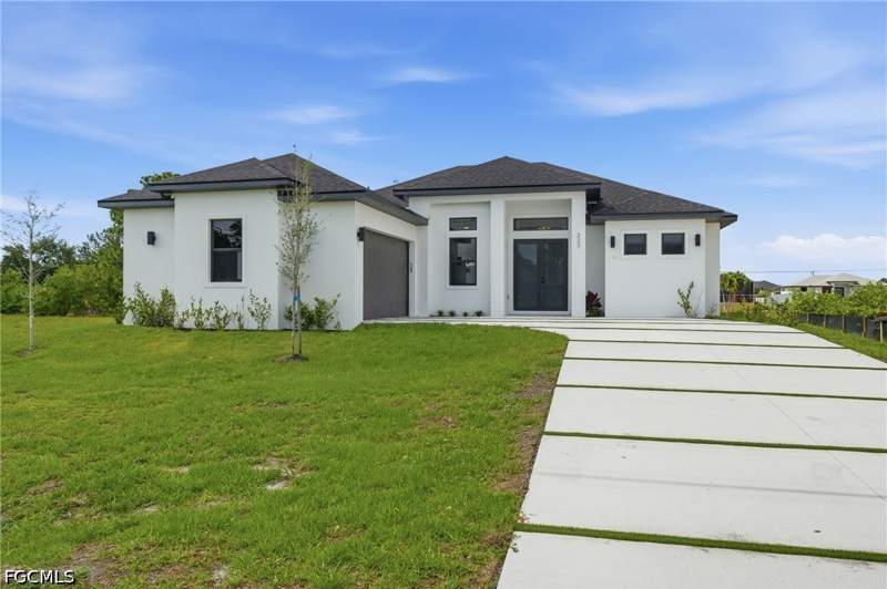 3 bedroom SingleFamilyResidence at 227 NE 15th St, Cape Coral, Cape Coral — photo 2