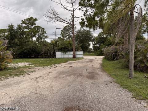 8219 Bartholomew Dr, North Fort Myers FL - photo 12 of 22
