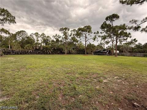 8219 Bartholomew Dr, North Fort Myers FL - photo 16 of 22