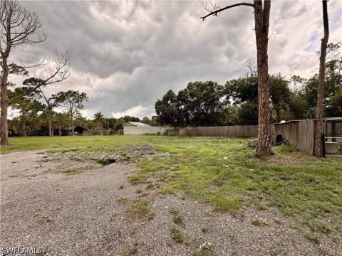 8219 Bartholomew Dr, North Fort Myers FL - photo 18 of 22