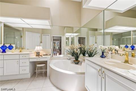 4395 Dover Ct 303, Naples FL - photo 15 of 39
