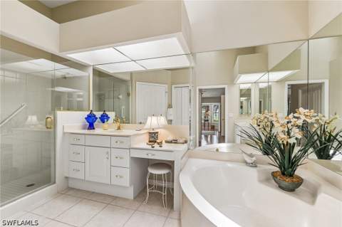 4395 Dover Ct 303, Naples FL - photo 16 of 39