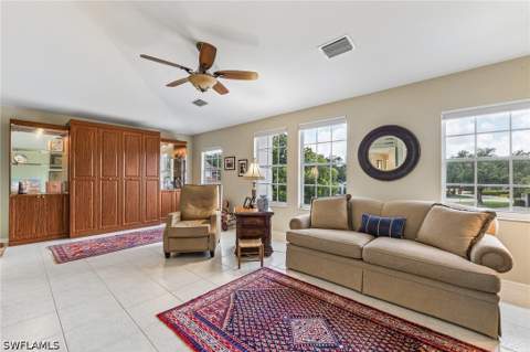4395 Dover Ct 303, Naples FL - photo 19 of 39
