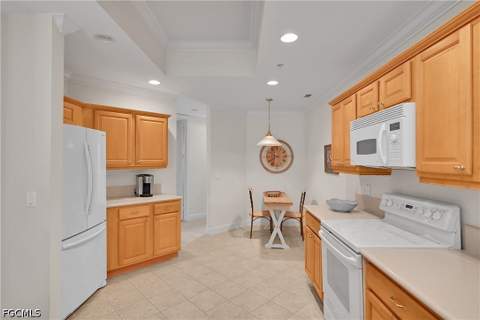 4700 Yacht Harbor Dr 612, Naples FL - photo 18 of 48