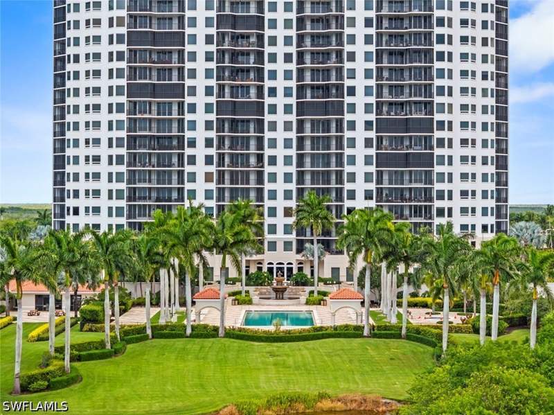 3 bedroom Condominium at 1060 Borghese Ln 403, Aversana, Naples — photo 2