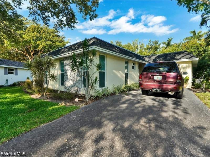 2 bedroom Detached at 205 Georgetown Blvd 23, Royal Arms Villas, Naples — photo 2