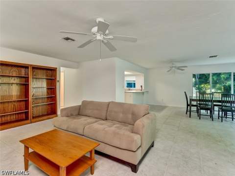 205 Georgetown Blvd 23, Naples FL - photo 9 of 42