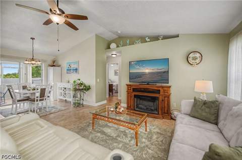 2125 NE 10th Ave, Cape Coral FL - photo 6 of 23