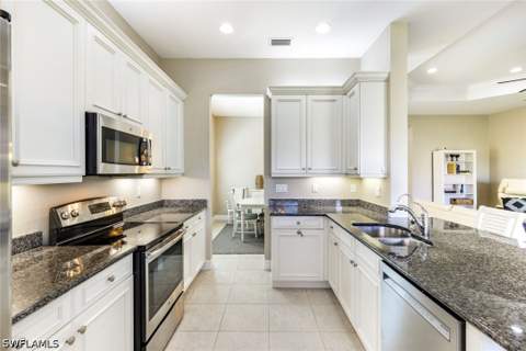 3224 Pacific Dr, Naples FL - photo 8 of 49