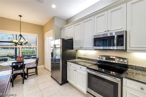 3224 Pacific Dr, Naples FL - photo 9 of 49