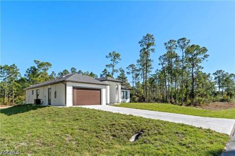 1112 Calvin Ave, Lehigh Acres FL - photo 10 of 44