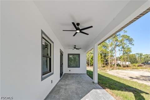 1112 Calvin Ave, Lehigh Acres FL - photo 7 of 44