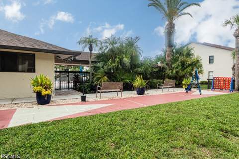 9275 Lake Park Dr 204, Fort Myers FL - photo 22 of 25