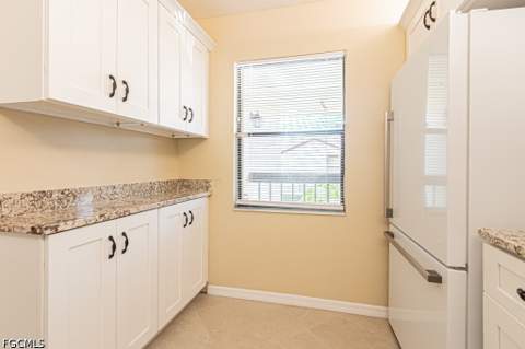 9275 Lake Park Dr 204, Fort Myers FL - photo 7 of 25