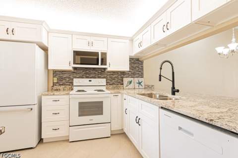 9275 Lake Park Dr 204, Fort Myers FL - photo 8 of 25