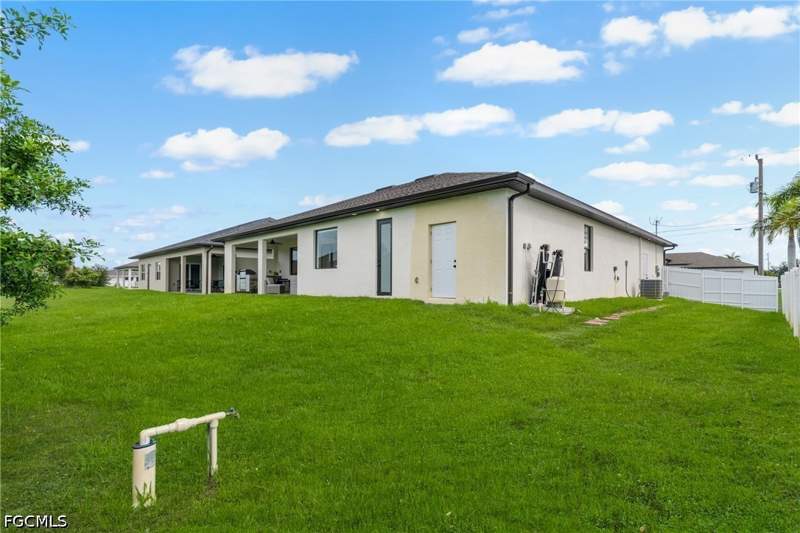 4 bedroom SingleFamilyResidence at 2506 SW Embers Ter, Cape Coral, Cape Coral — photo 4