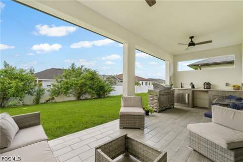 2506 SW Embers Ter, Cape Coral FL - photo 7 of 37