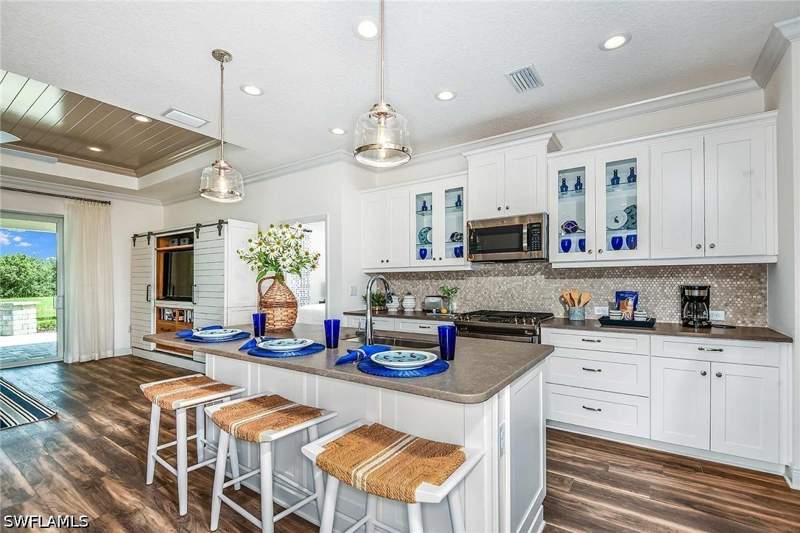 4 bedroom SingleFamilyResidence at 4519 Centaurus Cir, Skysail, Naples — photo 3