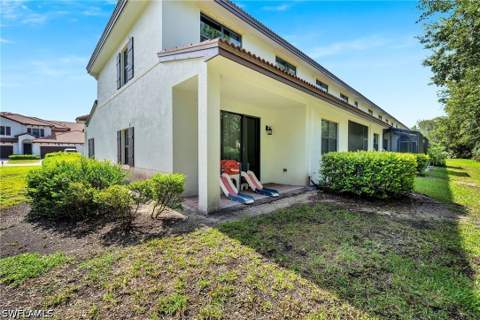 7689 Bristol Cir, Naples FL - photo 13 of 17