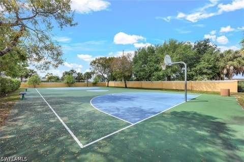 7689 Bristol Cir, Naples FL - photo 15 of 17