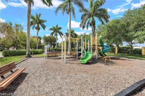 7689 Bristol Cir, Naples FL - photo 17 of 17
