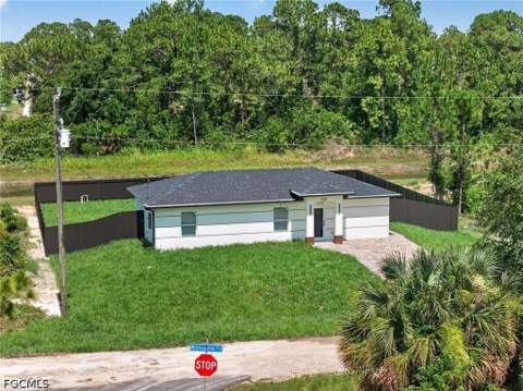 231 Andalucia Ave S, Lehigh Acres FL - photo 13 of 22