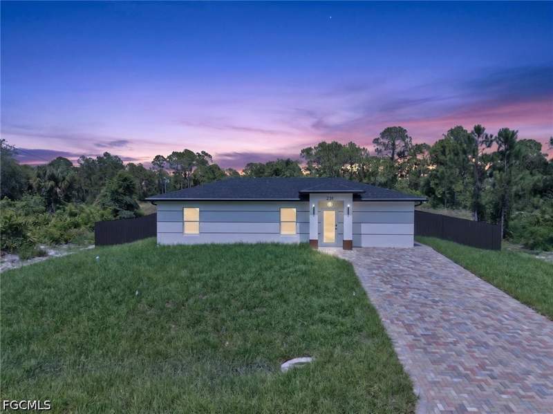 3 bedroom SingleFamilyResidence at 231 Andalucia Ave S, Lehigh Acres, Lehigh Acres — photo 3