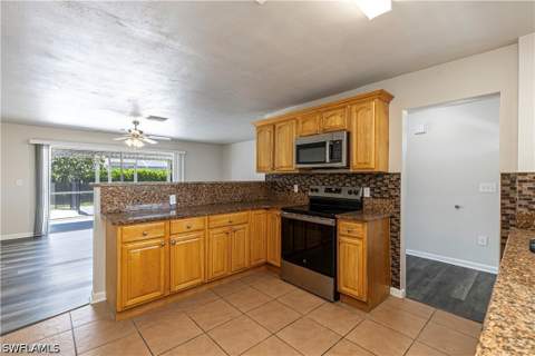 4009 SE 9th Ct, Cape Coral FL - photo 8 of 26