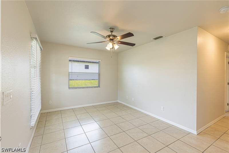3 bedroom SingleFamilyResidence at 4706 5th St W, Lehigh Acres, Lehigh Acres — photo 4