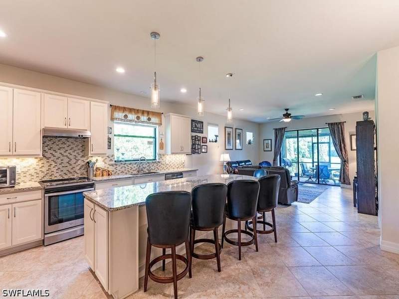 3 bedroom SingleFamilyResidence at 11810 Darcy Pl, Bridgetown, Fort Myers — photo 2