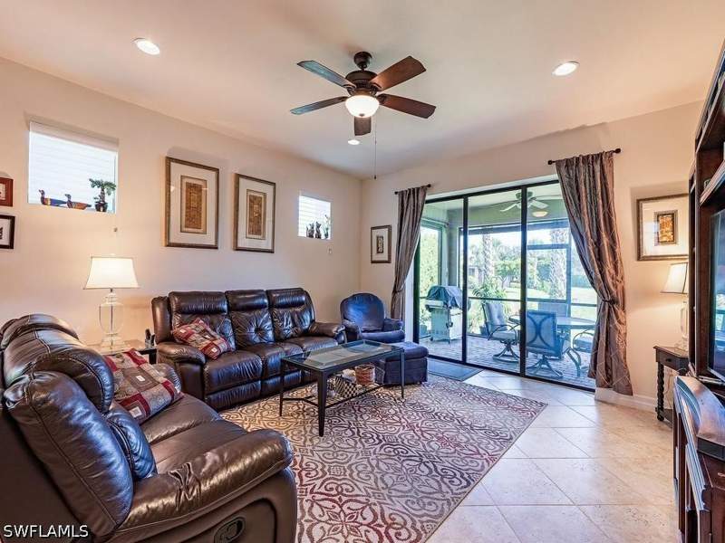 3 bedroom SingleFamilyResidence at 11810 Darcy Pl, Bridgetown, Fort Myers — photo 4