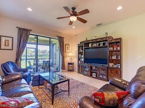11810 Darcy Pl, Fort Myers FL - photo 7 of 28