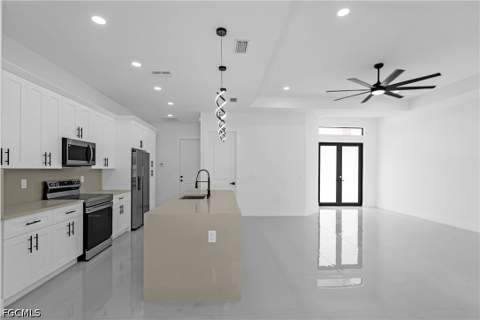 619 Sheldon Ave, Lehigh Acres FL - photo 14 of 43