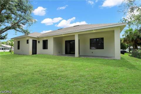 619 Sheldon Ave, Lehigh Acres FL - photo 7 of 43