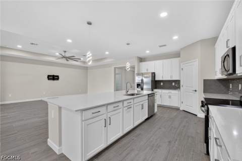 10625 Timber Creek Dr, Fort Myers FL - photo 10 of 50